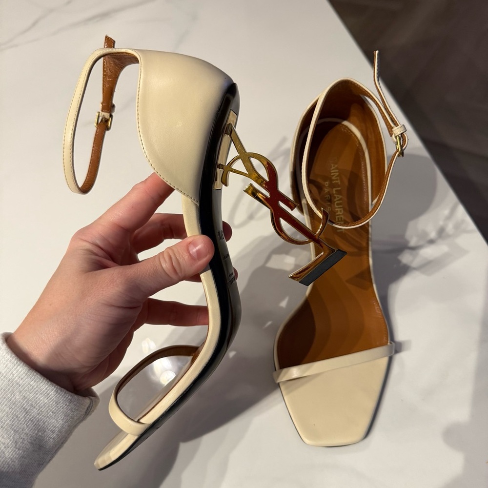 YSL 7.5 LIKE NEW - Picture 3 of 9